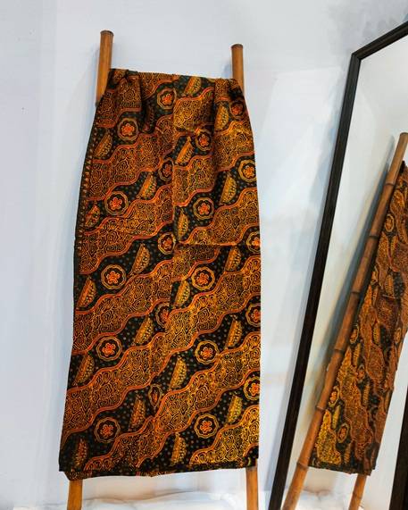 Batik Kudus Motif Pakis Aji Nitik