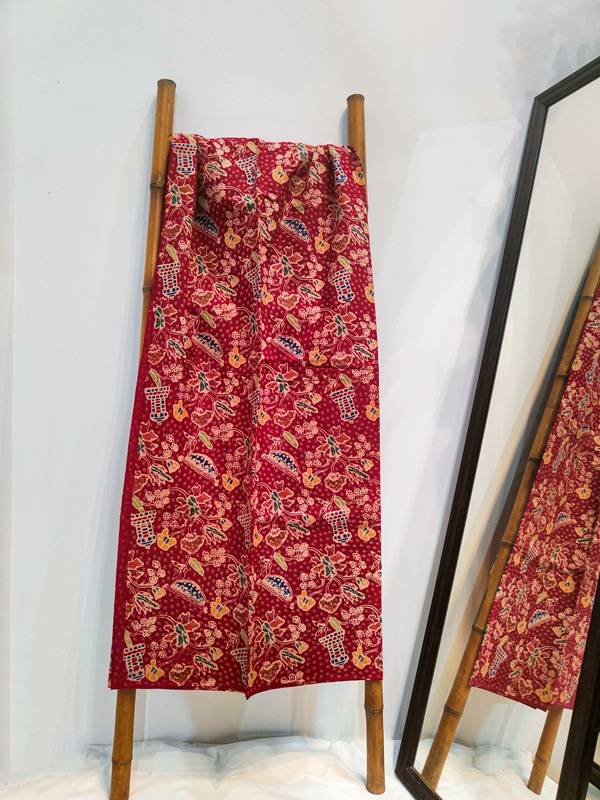 Batik variasi cap nitik kretek klasik